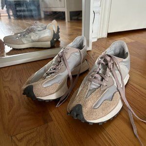 New Balance beige 327 sneaker